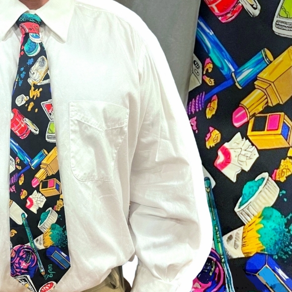 Nicole Miller Other - 27) NICOLE MILLER 1990s Vintage 100% SILK Cosmetics Tie 💄 💅